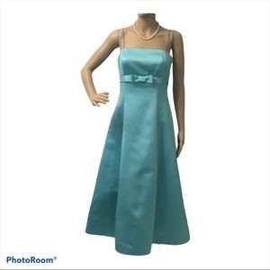 Prom dress cocktail satiny size 4 blue prom formal